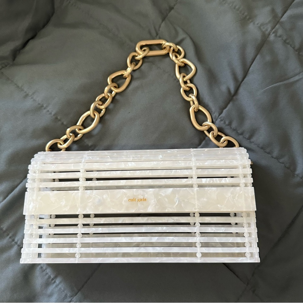 Cult Gaia Sylva Shoulder Bag White Cream Pearl Speck with Gold Chain EUC